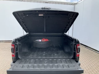 Dodge Ram 1500 Dodge Ram 1500 5.7 V8 4x4 Crew Cab Laramie Pano Full Navi SideSteps Trekhaak Luchtvering - afbeelding nr 19