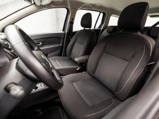 Dacia Logan (NAVIGATIE, AIRCO, CRUISE, SPPORTSTOELEN, ARMSTEUN, BLUETOOTH, TREKHAAK, NIEUWE APK, NIEUWSTAAT) - afbeelding nr 13