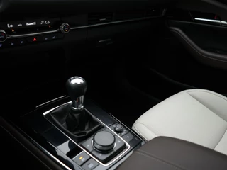 Mazda CX-30 Mazda CX-30 2.0 e-SkyActiv-X Luxury i-Activesense met Sunroof : dealer onderhouden - afbeelding nr 42