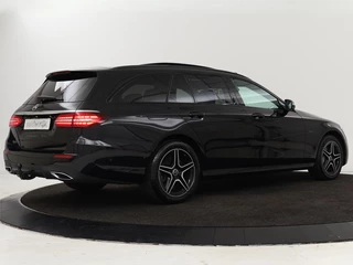 Mercedes-Benz E-Klasse Mercedes-Benz E-klasse 300de 4Matic AMG Night | Panoramadak | Trekhaak |  Stoelverwarming | 360 camera | Adaptive cruise | Leder/Alcantara | Burmeseter | Matrix LED | Navigatie - afbeelding nr 42