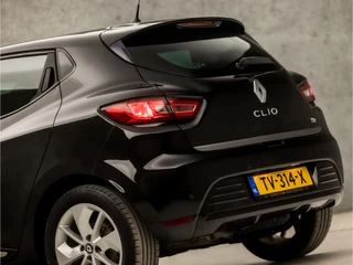 Renault Clio Automaat (NAVIGATIE, CLIMATE, LM VELGEN, SPORTSTOELEN, PARKEERSENSOREN, CRUISE, NIEUWSTAAT) - afbeelding nr 11