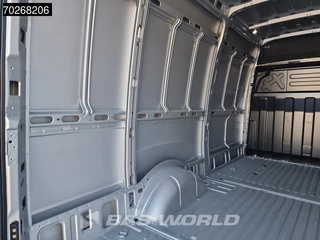 Iveco Daily Iveco Daily 35S21 3.0L Automaat Black Edition L2H2 LED ACC Airco Camera 3,5t Trekgewicht Parkeersensoren L2 12m3 Airco - afbeelding nr 8
