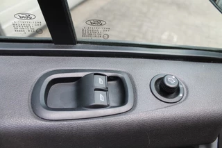 Ford Transit Custom Ford Transit Custom 290 2.2TDCI L1H1TREL LAADKLEP AIRCO CRUISE NAVI - afbeelding nr 9