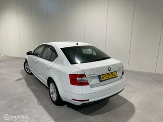 Škoda Octavia Skoda Octavia 1.0 TSI 85kw/115 pk,Greentech Business Edition, Clima|Navi|Cruise|El.ramen en spiegels|Apple-carplay - afbeelding nr 8