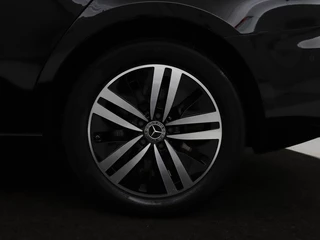 Mercedes-Benz A-Klasse Mercedes-Benz A-klasse 250e Business Solution Luxury | Leder | Stoelverwarming | Trekhaak | Camera | Navigatie | Full LED | Park Assist | Climate control | Widescreen - afbeelding nr 34