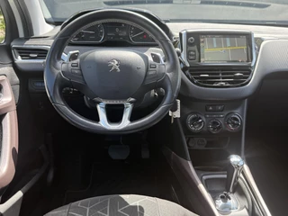 Peugeot 2008 Peugeot 2008 1.2 PureTech Active Automaat,2e Eigenaar,Pano,Navi,Dealer Onderhouden,Airco,Cruise,Extra Set winter,Apk tot 06-2026 - afbeelding nr 3