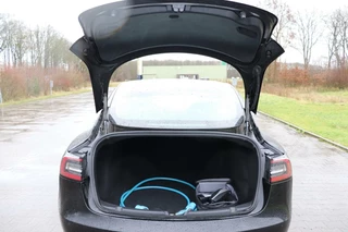 Tesla Model 3 Tesla Model 3 Long Range AWD 75 kWh autopilot trekhaak leder stoelverwarming v+a panodak 19