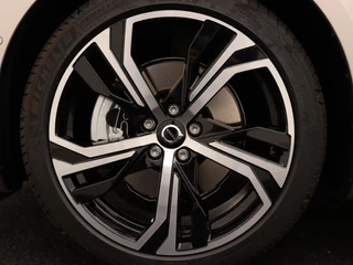 Volvo S60 Volvo S60 B4 AUT(7) PLUS DARK SCHUIFDAK 360GR CAM 19INCH HARMAN KARDON - afbeelding nr 7