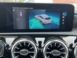 Mercedes-Benz CLA Navigatie Trekhaak Panoramadak Elek. Stoelen Leer Stoelverwarming DAB Keyless Getint Glas  NL Auto BTW - afbeelding nr 20
