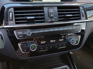 BMW 1 Serie 118i 136pk Automaat Executive Sport-Line | Origineel NL | Navi | Clima | Cruise | Bluetooth Carkit+Streaming | Led Koplampen | Licht+Regensensor | Pdc | Mistlampen | Privacy Glass | 16''lm - afbeelding nr 17