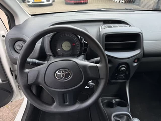 Toyota Aygo Toyota Aygo 1.0 VVT-i X 5drs - afbeelding nr 3