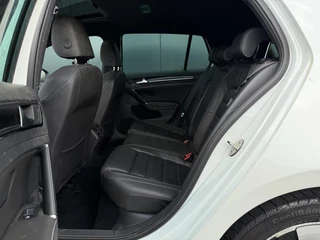 Volkswagen Golf Volkswagen Golf 1.4 TSI GTE Pano - Leder - Led - Camera - Stoelverwarming - afbeelding nr 19