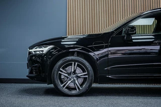 Volvo XC60 Volvo XC60 2.0 T8 Twin Engine AWD | Pano | R-design - afbeelding nr 4