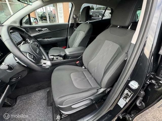 Kia Sportage Sportage 1.6 T PHEV 265pk  65 km Volledig elektr. rijden hierna Hybride aandrijving , 19 inch Velgen , Priveglas,  Navigatie + Camera achter 4x Stoel & Stuur verwarming , Led koplampen , - afbeelding nr 17