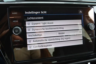 Volkswagen Touran Volkswagen Touran 1.8 TSI DSG 180PK R-line Camera/Navi/LED - afbeelding nr 34