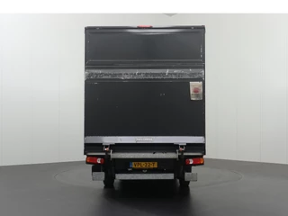Peugeot Boxer Peugeot Boxer 2.2BlueHDi 165PK Bakwagen+Laadklep | Airco | Cruise | Zijdeur | Dakspoiler | 3-Persoons | Camera - afbeelding nr 11