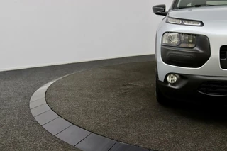 Citroën C4 Cactus Citroen C4 Cactus 1.2 PureTech Shine grijs/zwart - afbeelding nr 36