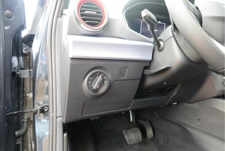 SEAT Ibiza Keyless ,Camera ,Virtual Cockpit ,Led, Navigatie ,Panoramadak,Carplay , DAB+ Achteruitrijcamera ,Cruise control,Parkeersensoren, Zwarte hemel bekleding, etc. - afbeelding nr 37