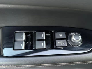 Mazda CX-5 Mazda CX-5 2.0 SkyActiv-G AUT 165Pk Luxury Leer Navi Carplay Led Bose 19