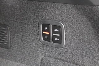 Porsche Cayenne Porsche Cayenne 3.0 E-Hybrid / Trekhaak / Panoramadak / 360Camera / Head-up / 21'' / Keyless / Bose / Sportchrono / Softclose / Stuurverwarming / Leder / Cruise Control - afbeelding nr 17