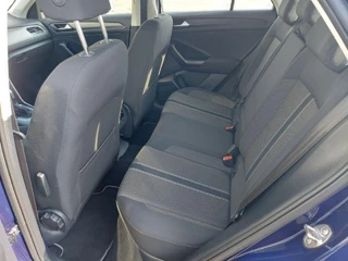 Volkswagen T-Roc Volkswagen T-Roc 1.5 TSI Style Automaat,trekhaak, applecarplay/android/nav,airco,cruisecontrol,stoel/stuurverwarming,trekhaak - afbeelding nr 7