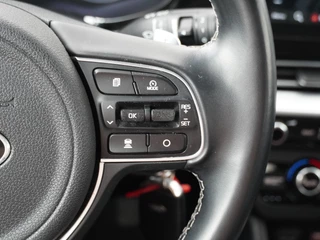 Kia Niro - Navigatie - Camera - Climate control - Cruise control - Trekhaak - Fabrieksgarantie tot 06-2027 - afbeelding nr 32