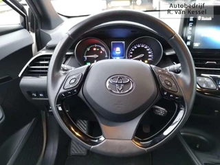 Toyota C-HR Toyota C-HR 1.8 Hybrid Active I 1 eigenaar I Dealer onderhouden I NL-auto - afbeelding nr 4