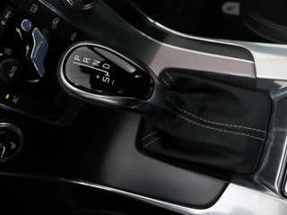 Volvo V60 Volvo V60 2.0 T4 Sport | Stoelverwarming | Trekhaak |  Xenon | Navigatie | Leder/Alcantara | PDC | Climate control | Cruise control | Bluetooth - afbeelding nr 17