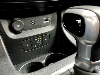 Citroën C3 Citroen C3 1.2 Automaat Shine 110pk/ Navi/ Trekhaak/ Dashcam - afbeelding nr 6