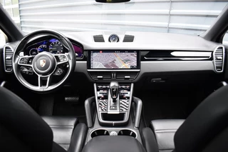 Porsche Cayenne | Panoramadak | Sport Chrono | Achterasbesturing | 21'' Velgen | Leder Dashbord | Orig. NL | - afbeelding nr 4