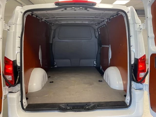 Mercedes-Benz Vito Mercedes-Benz Vito Black & White Lang Edition 140 pk| 19' BI-Color velgen | Bumpers in kleur | Trekhaak | Betimmering | - afbeelding nr 25