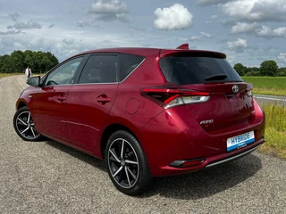 Toyota Auris Toyota Auris 1.8 Hybrid Dynamic | Camera | Stoelverw - afbeelding nr 2
