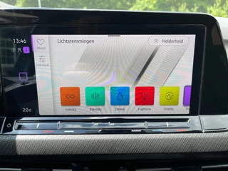 Volkswagen Golf Volkswagen Golf 1.5 TSI 2X R-LINE CAMERA VIRTUAL DISPLAY SFEERVERLICHTING IQ-LED - afbeelding nr 25