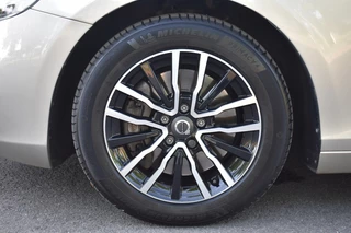 Volvo V40 Volvo V40 T2 122pk Aut. Inscription | Camera | PanoDak | Leder - afbeelding nr 10
