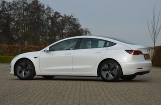 Tesla Model 3 Tesla Model 3 Standard RWD Plus 60 kWh 15.177 km! 1e eig. panoramadak - afbeelding nr 24