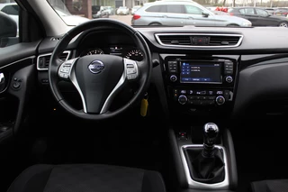 Nissan QASHQAI Nissan QASHQAI 1.2 N-Connecta / Trekhaak / Panoramadak / 360Camera / 18'' / Keyless / Navigatie / Getint glas / DAB / Cruise Control - afbeelding nr 9