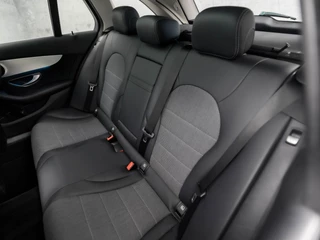 Mercedes-Benz C-Klasse 157Pk Automaat (PANORAMADAK, NAVIGATIE, STOELVERWARMING, GETINT GLAS, LEDER, SPORTSTOELEN, ELEK ACHTERKLEP, CRUISE CONTROL, NIEUWSTAAT) - afbeelding nr 16