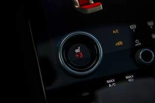 Land Rover Range Rover Velar Land Rover Range Rover Velar 2.0 P400e SE Hybride | Panodak | Massage | Meridian 3D | Trekhaak | 20 inch | - afbeelding nr 25