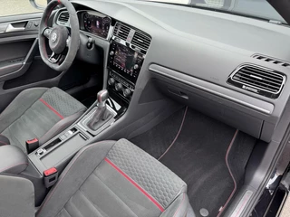Volkswagen Golf Volkswagen Golf 2.0 TSI GTI Performance Pano Alcantara Virtual - afbeelding nr 18