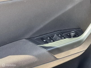 Volkswagen T-Roc Volkswagen T-Roc 1.5 TSI Style + APPLE CARPLAY - afbeelding nr 24