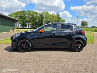 Mazda 2 Mazda 2 1.5 Black/Orange Edition/17 inch/CLIMA/PDC - afbeelding nr 2