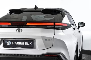 Toyota C-HR Toyota C-HR 2.0 Hybrid 200 Dynamic | Dig. Cockpit | Adapt. Cruise | Stoel-+Stuurverw. | PDC | Camera | NAV + App. Connect | ECC | LM 18