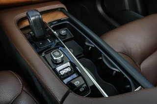 Volvo XC90 Volvo XC90 2.0 T8 Recharge AWD - PANO - SPECIALE KLEUR - afbeelding nr 23
