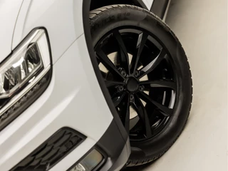 Volkswagen Tiguan Volkswagen Tiguan 1.5 TSI ACT Sportline Business 150Pk Automaat (PANORAMADAK, APPLE CARPLAY, GROOT NAVI, LED KOPLAMPEN, KEYLESS, LEDEREN SPORTSTOELEN, STOELVERWARMING, ADAPTIVE CRUISE, ELEK ACHTERKLEP, GETINT GLAS, NIEUWSTAAT) - afbeelding nr 17
