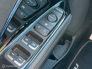 Kia Niro Kia Niro 1.6 GDi PHEV DynamicPlusLine  55km volledig electrisch rijden  Hierna hybride , Dodehoek detectie , Trekhaak afneembaar , Keyless entry , Navigatie , Camera , Parkeerhulp voor & Achter , fab garantie - afbeelding nr 35