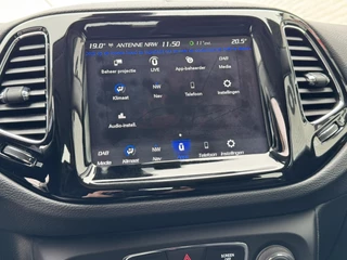 Jeep Compass Jeep COMPASS 1.4 MultiAir Sport Cruise control Climate control Apple / Android DAB Achteruitrijcamera - afbeelding nr 31