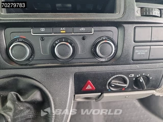 Volkswagen Transporter Volkswagen Transporter Kombi 2.0 TDI 84pk Personenvervoer incl. BPM/ex. BTW 9 Persoons Taxi TV Trekhaak Airco Cruise Passenger Transport Kombi Tourer L2 2m3 Airco Trekhaak Cruise control - afbeelding nr 16