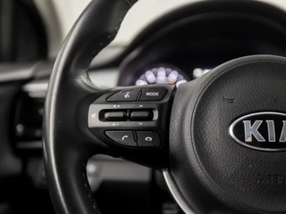 Kia Stonic (APPLE CARPLAY, GROOT NAVI, CLIMATE, ADAPTIVE CRUISE, SPORTSTOELEN, KEYLESS, CAMERA, GETINT GLAS, LM VELGEN, NIEUWSTAAT) - afbeelding nr 18