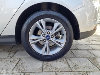 Ford Focus Ford Focus 1.0 EcoBoost Edition, Navi, Cruise, PDC, NAP! - afbeelding nr 28