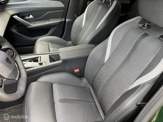 Peugeot 308 Peugeot 308 1.2 PureTech Allure130 PK EAT8 connect vision assist | Falgo stoelen |stuurverwarming | navigatie wide screen new dash - afbeelding nr 13